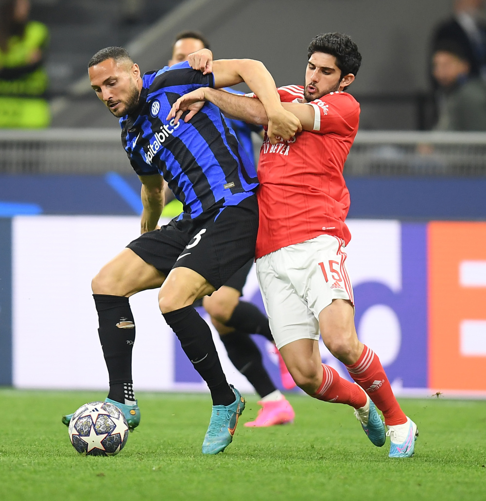 全市场：罗马和那不勒斯最近都询问了引进基耶萨的可能