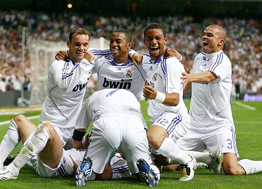 基米希：我们在定位球防守上失误太多；球队能从中学到很多（基米希：定位球防守失误偏多，球队可吸取诸多教训）