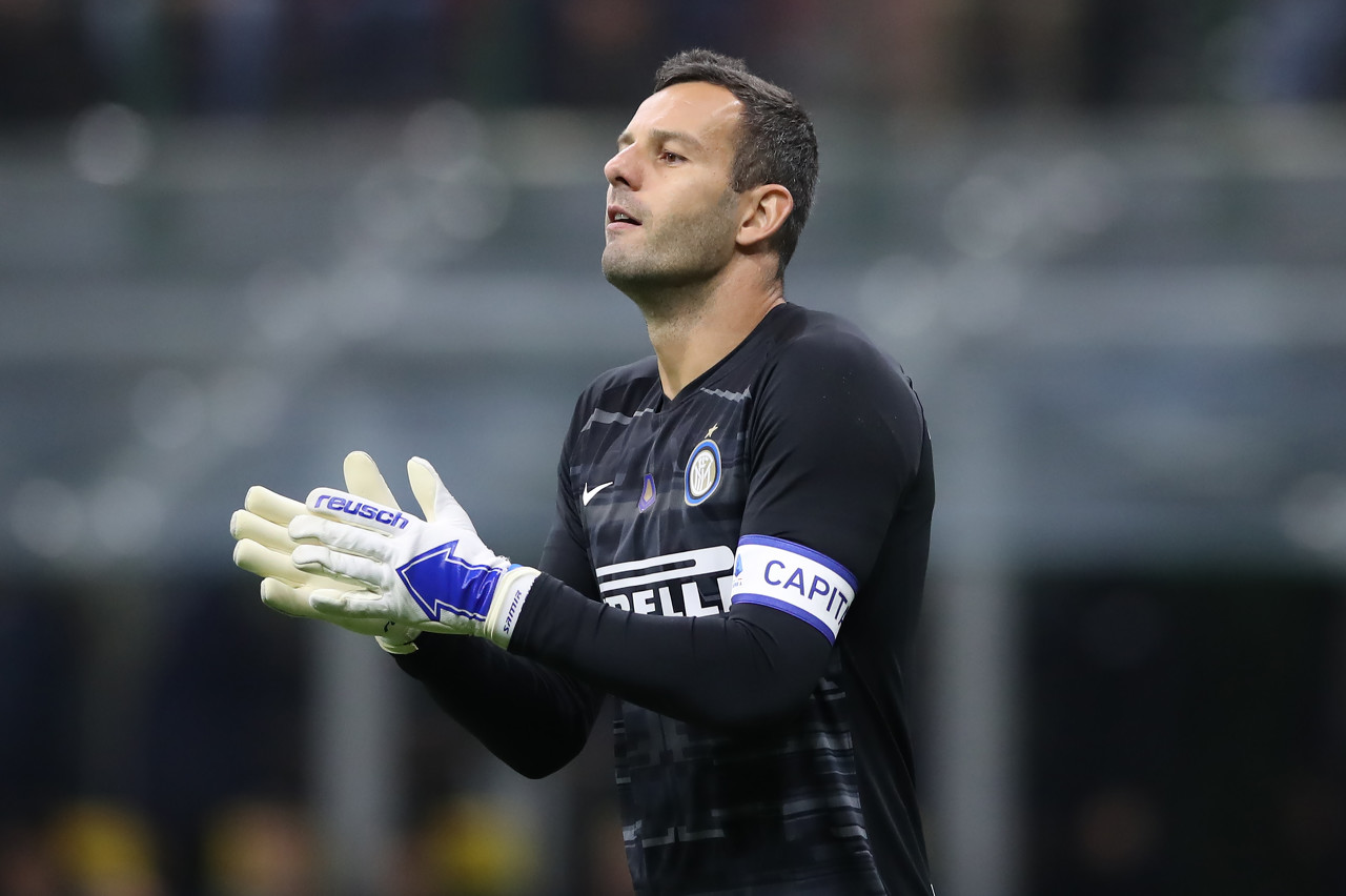 意甲半场：伊尔迪兹双响，埃斯波西托破门，尤文2-1卡利亚里（半场战报：伊尔迪兹梅开二度，埃斯波西托建功，尤文暂2-1领先卡利亚里）