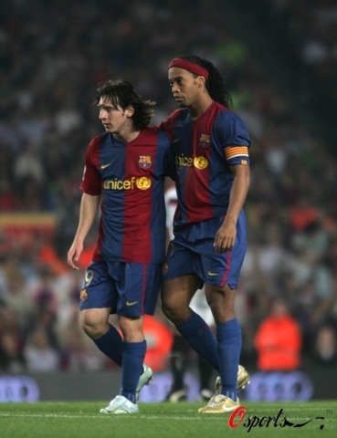 海登海姆vs弗赖堡：派林格、多施首发，金特尔、格里福出战（海登海姆对阵弗赖堡：派林格、多施先发，金特尔、格里福登场）