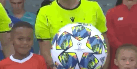 他是全场最冷静的人