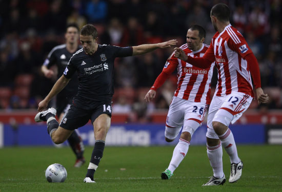 安永佳港队回来状态爆棚，一分钟进球？！新鹏城什么...（安永佳港队复出状态拉满，开场一分钟闪击！新鹏城如何招架？）