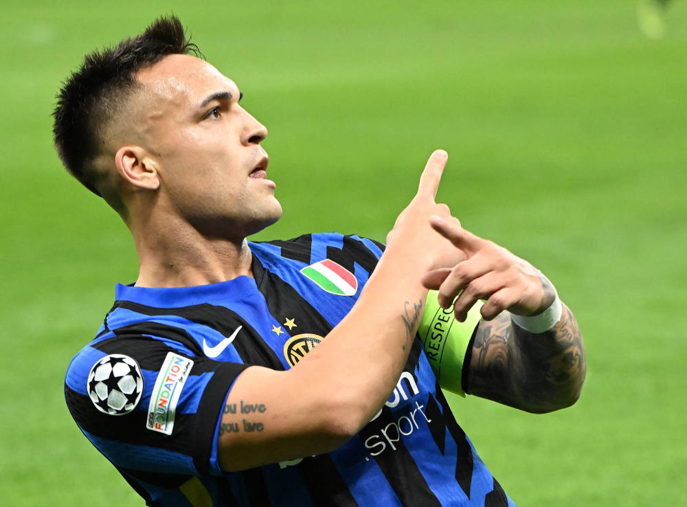 斯洛特：现在萨拉赫在踢非洲杯，对各方来说不再谈他比较合理（斯洛特：萨拉赫正征战非洲杯，此时不再讨论他更为合适）