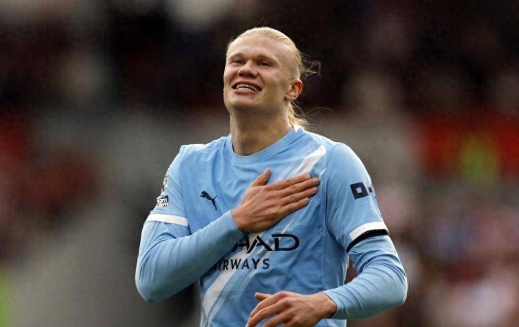 博尔哈：哈兰德是目前足坛最佳中锋；历史最佳中锋是德罗巴（博尔哈：现役头号中锋是哈兰德，历史最佳当属德罗巴）