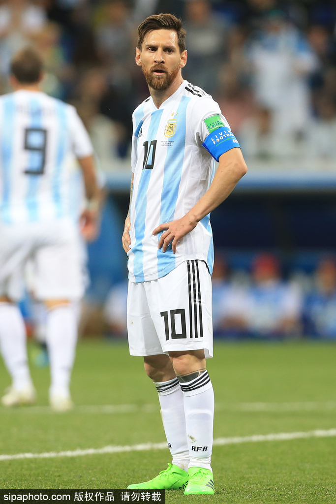 群雄争霸，意甲连续第二年至少4支排名前列的球队相差2分以内（豪强鏖战：意甲连续两季至少四强分差不超2分）