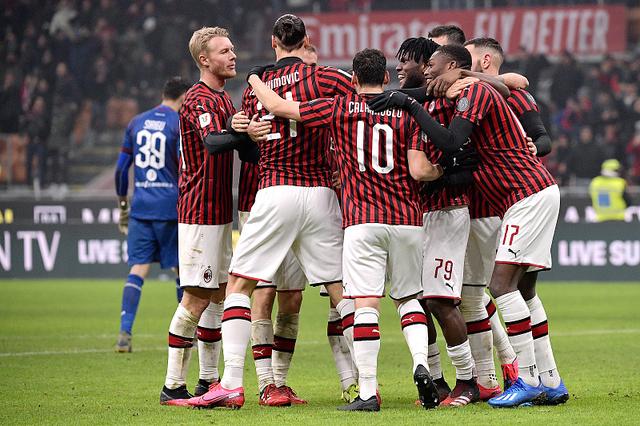 梁靖崑为妻儿“连吃带拿”！王楚钦力挺徐瑛彬（梁靖崑为妻儿贴心打包带走，王楚钦发声力挺徐瑛彬）