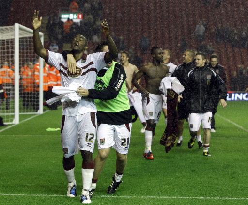 泰晤士：埃弗顿2700万镑报价迪布林被拒，考虑提高报价