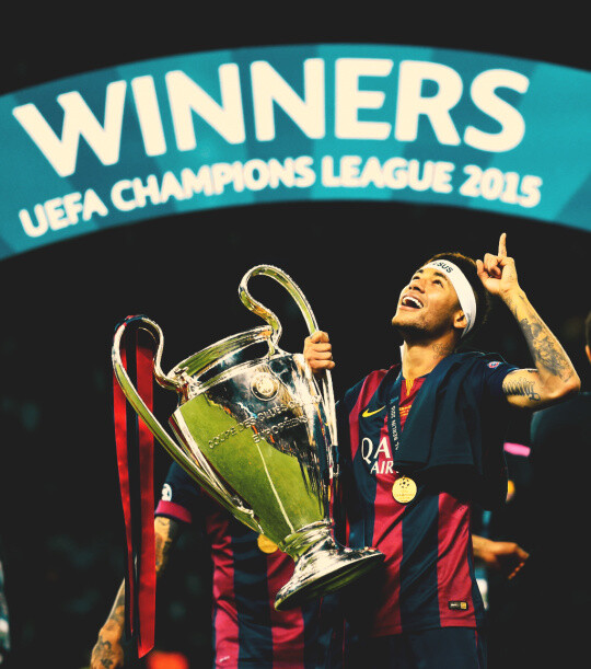 东体：特维斯在申花时训练都由自己决定，波耶特控制不了球队（东体：申花时期特维斯训练由其自定，波耶特难以掌控球队）