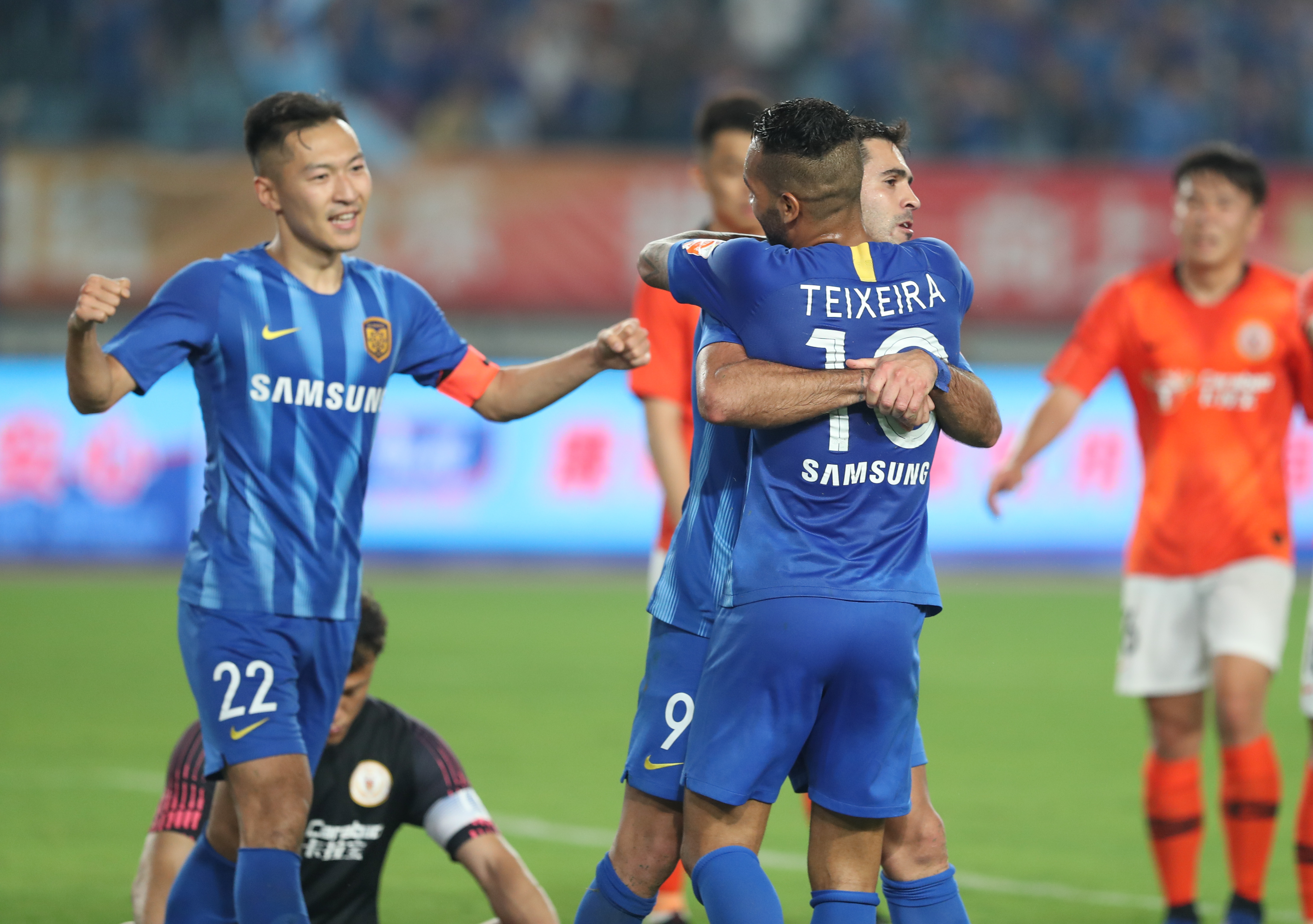 意媒：39岁拉莫斯被推荐给米兰，管理层和阿莱格里将进行评估（意媒：米兰获荐39岁拉莫斯，俱乐部高层与阿莱格里将联合评估）