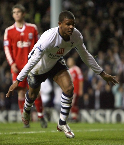 黄雅琼&刘雨辰今日大婚！马龙、王楚钦、樊振东等人送上祝福（黄雅琼与刘雨辰今日喜结连理，马龙王楚钦樊振东等纷纷送祝福）